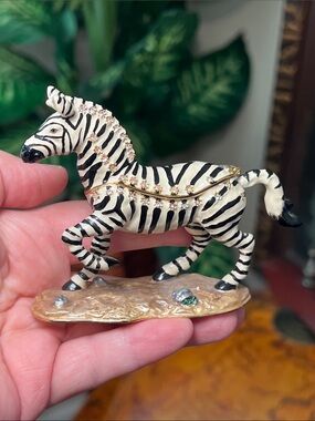 Vintage Style Bejeweled Rhinestone Enamel Zebra Hinged Trinket Box
